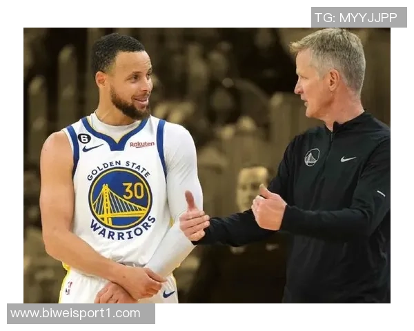 科尔谈被评为体育界最佳领导者的秘诀：库里的存在让我更轻松